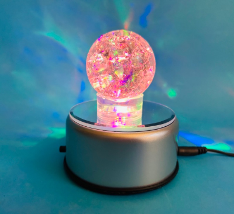 Photo 1 of 150186…small crackled rock on light up rotating stand 