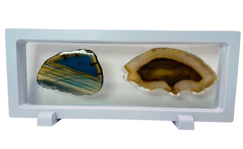 Photo 1 of 150219…2 agate slices in display stand  4 x 9 “