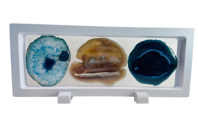 Photo 1 of 150222… 3 agate slices in 9 x 4” display stand 
