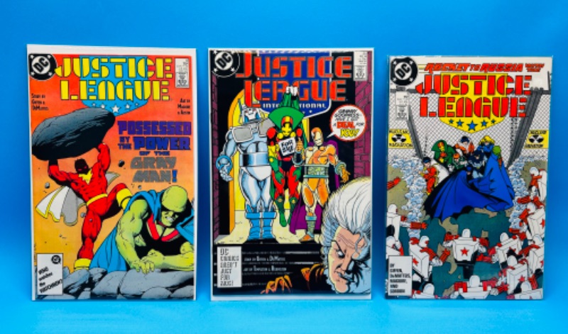 Photo 1 of 150354…3 vintage justice league  comics in plastic sleeves 