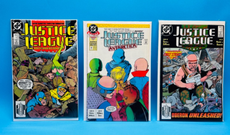 Photo 1 of 150355…3 vintage justice league  comics in plastic sleeves 