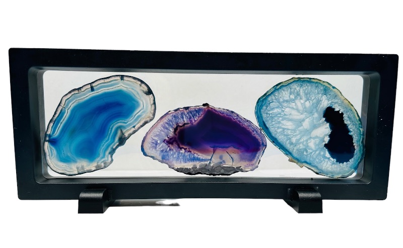 Photo 1 of 150425… 3 agate slices in 9 x 4” display 