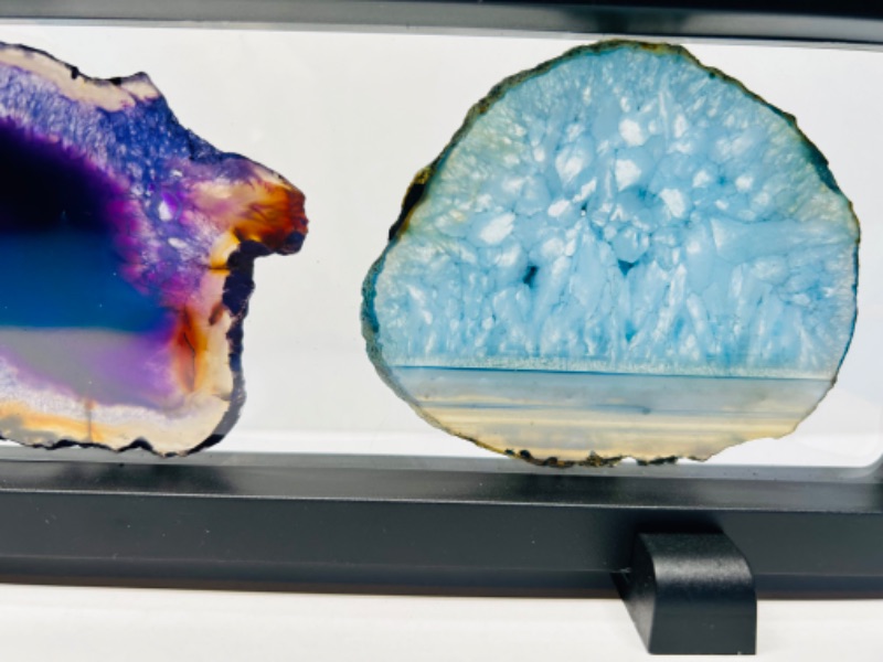 Photo 2 of 150428… 2 agate slices in 9 x 4” display 