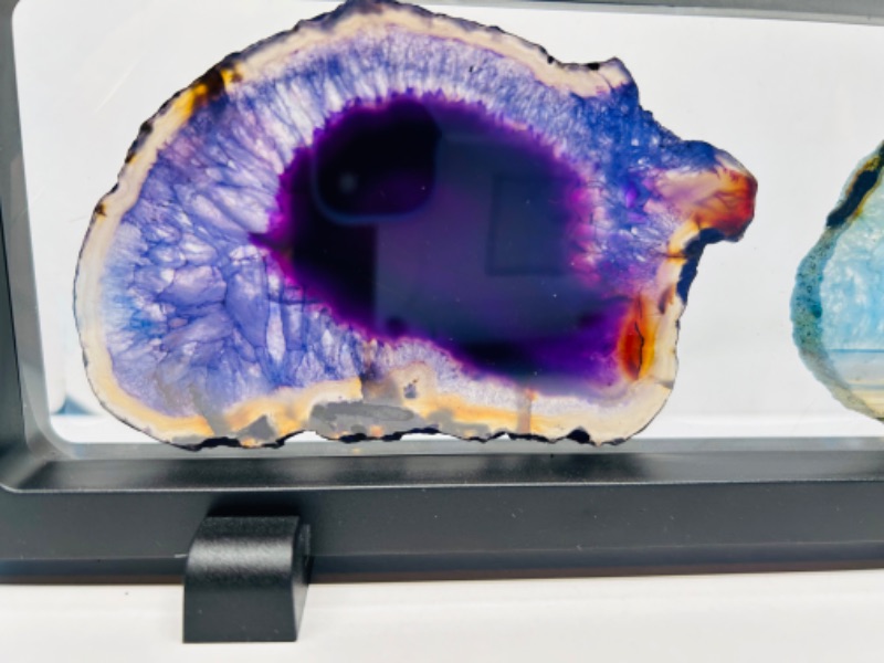 Photo 3 of 150428… 2 agate slices in 9 x 4” display 