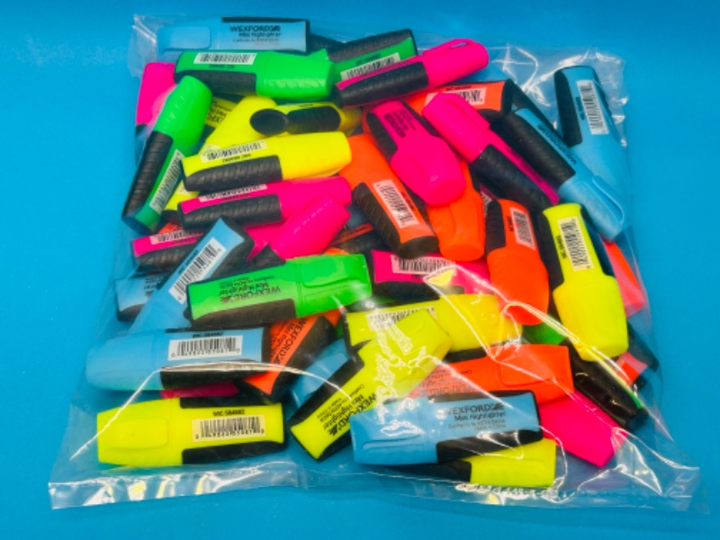 Photo 1 of 150589…50 small highlighters 