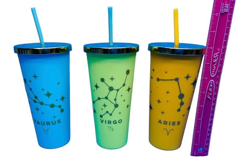 Photo 1 of 150687… 3 large tumblers with lids and straws 