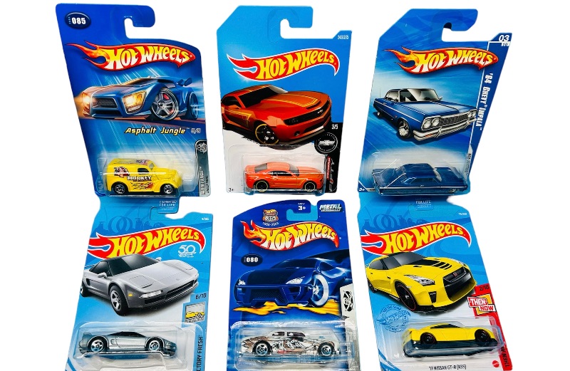 Photo 1 of 150696…6 hot wheels die cast cars