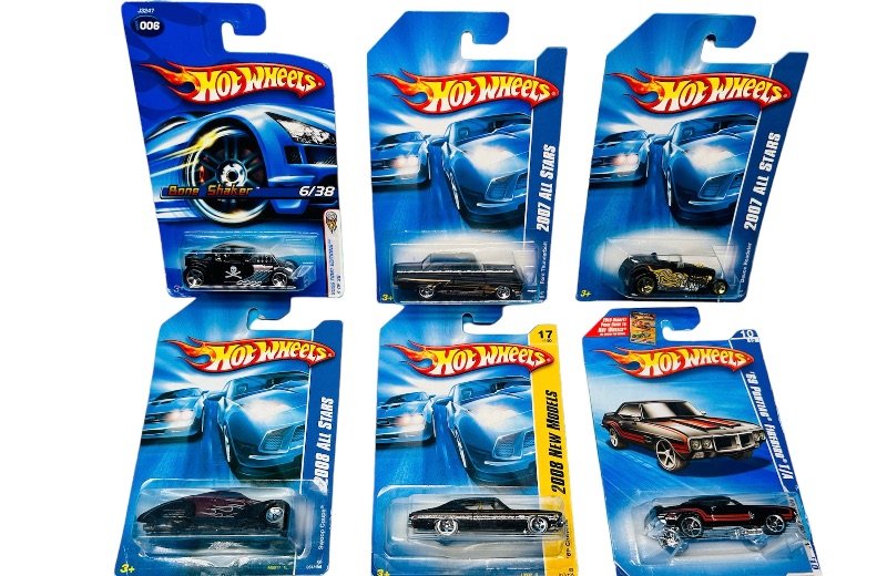 Photo 1 of 150702… 6 hot wheels die cast cars