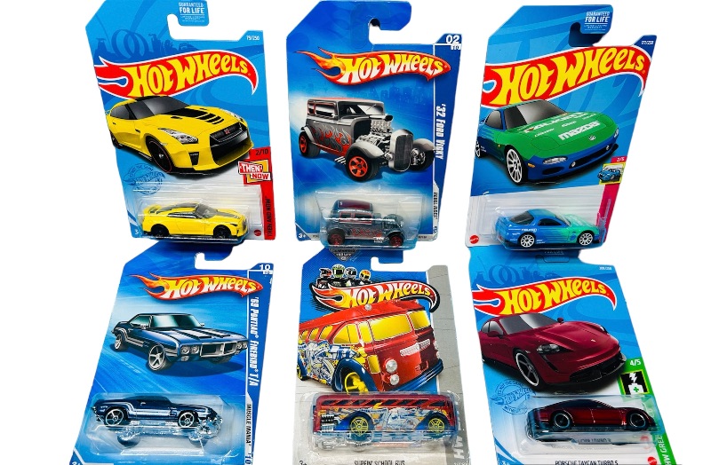 Photo 1 of 150709… 6 hot wheels die cast cars