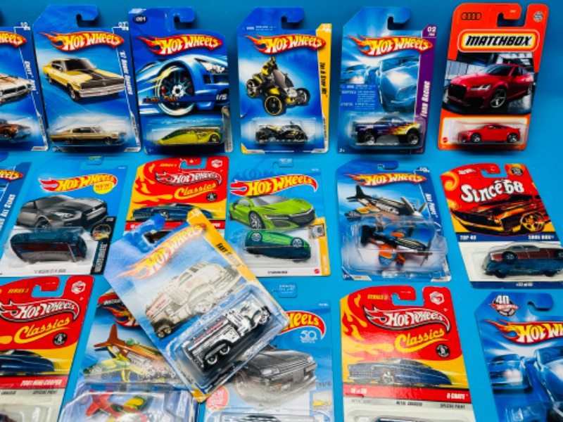 Photo 5 of 150713…damaged packages- die cast cars