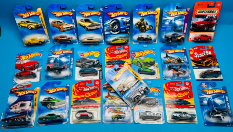 Photo 1 of 150713…damaged packages- die cast cars