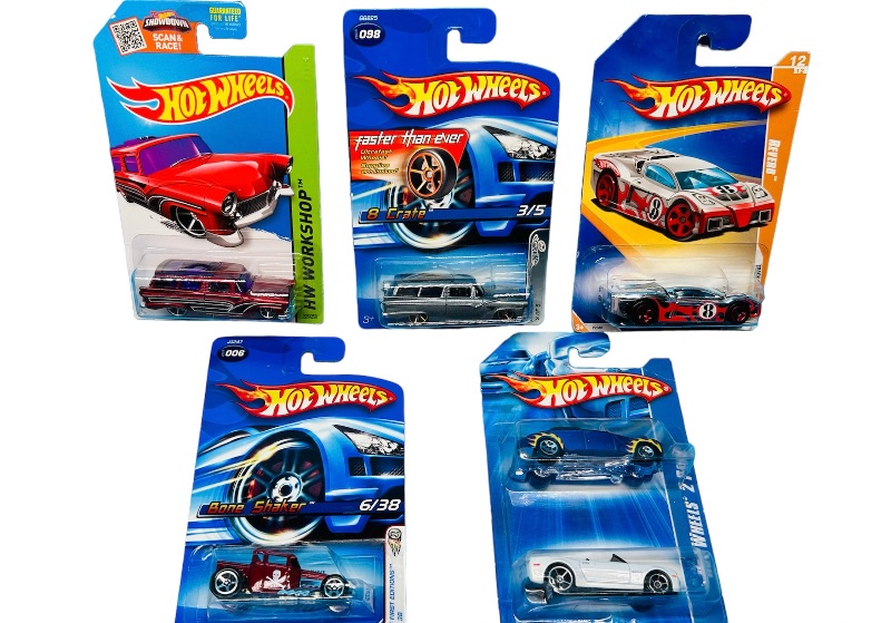 Photo 1 of 150715… 6 hot wheels die cast cars