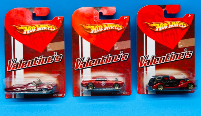 Photo 1 of 150722… 3 hot wheels die cast cars