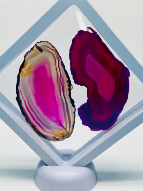 Photo 1 of 150734…2 agate slices in 4 x 4” display 