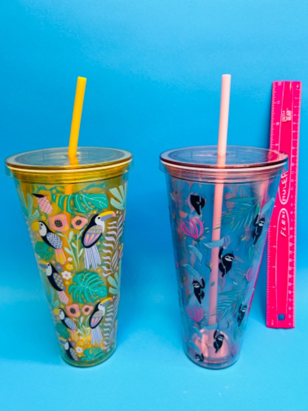 Photo 1 of 150818… 2 Xlarge tumblers with lids and straws 