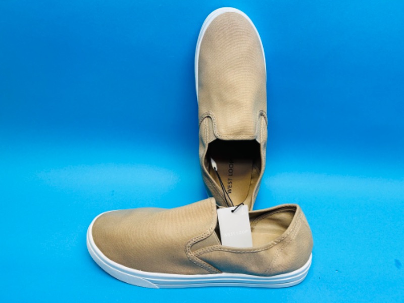 Photo 1 of 150923… 2 ladies size L 9-10  slip ons