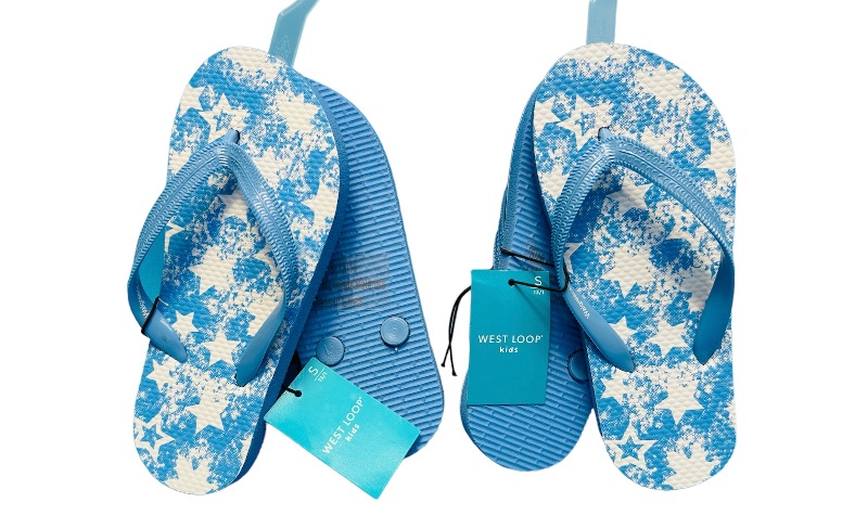 Photo 1 of 150955…   2 pairs of kids size L 4-5 flip flops 