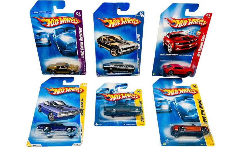 Photo 1 of 151005… 6 hot wheels die cast cars 