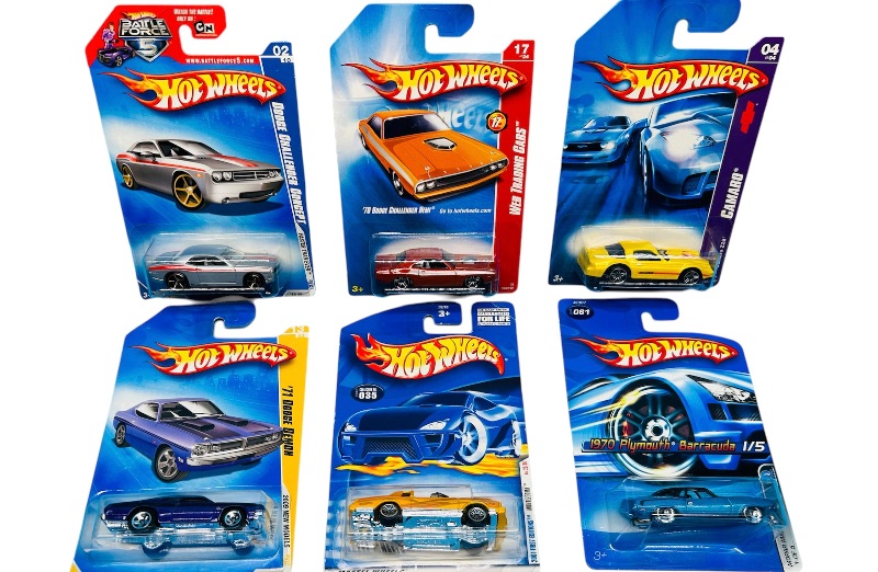 Photo 1 of 151007… 6 hot wheels die cast cars 