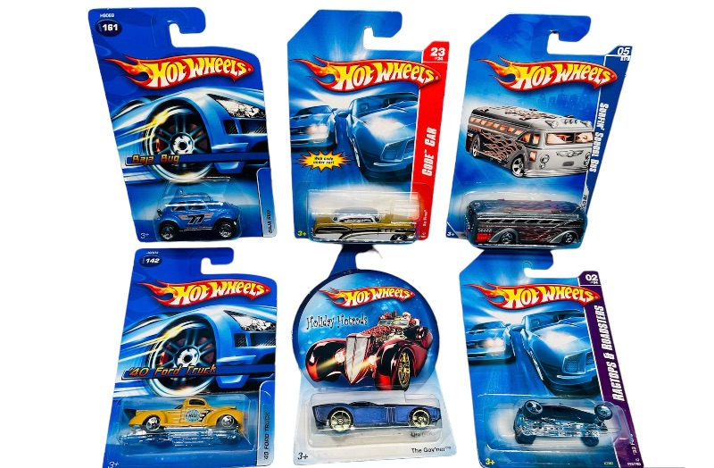 Photo 1 of 151010… 6 hot wheels die cast cars 