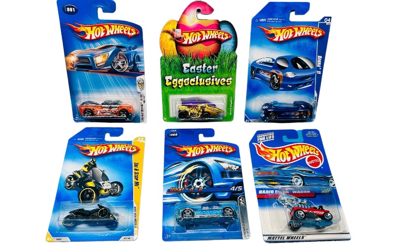 Photo 1 of 151071…  6 hot wheels die cast specialty cars