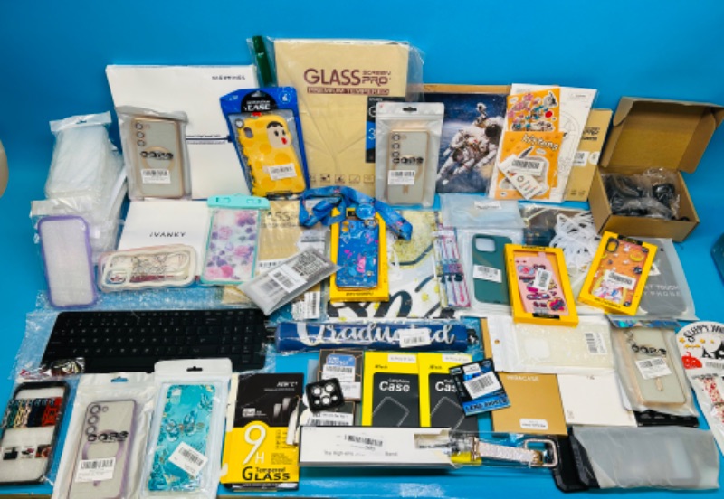 Photo 1 of 151104…various cel phone cases, glass protectors, and more
