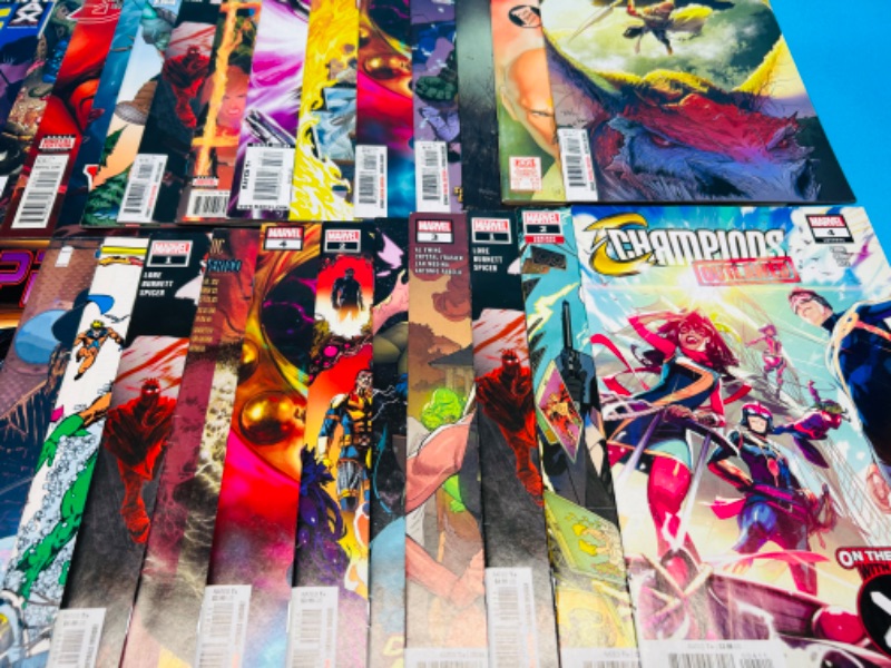 Photo 2 of 151146… 30 unsleeved comics