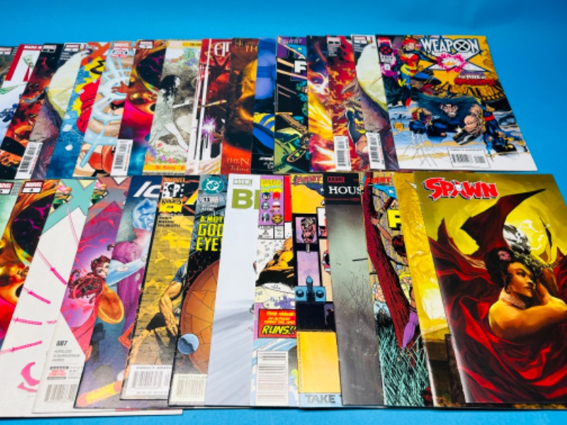 Photo 2 of 151147… 40 unsleeved comics