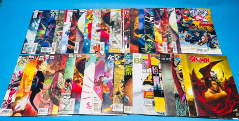 Photo 1 of 151147… 40 unsleeved comics