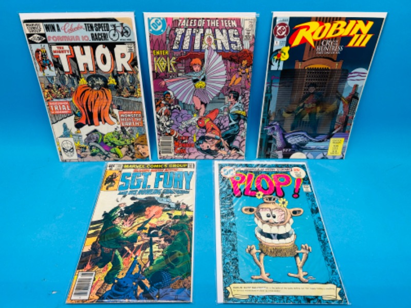 Photo 1 of 151176…5 older comics in plastic sleeves 