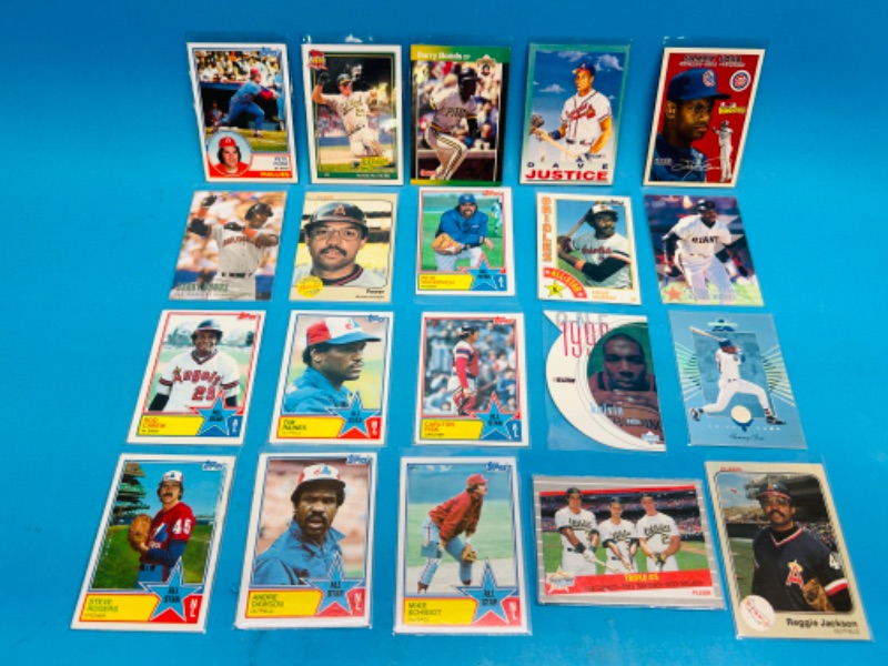 Photo 1 of 151186…20 baseball cards in plastic sleeves 