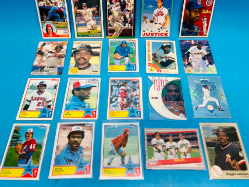 Photo 2 of 151186…20 baseball cards in plastic sleeves 