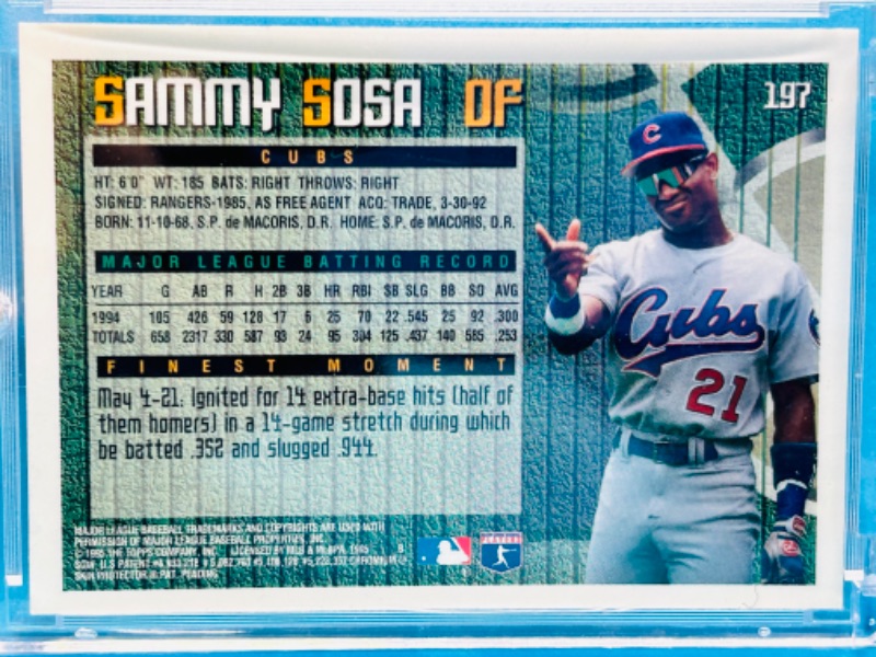 Photo 2 of 151234…Topps finest Sammy Sosa chrome card 197 in hard plastic case 