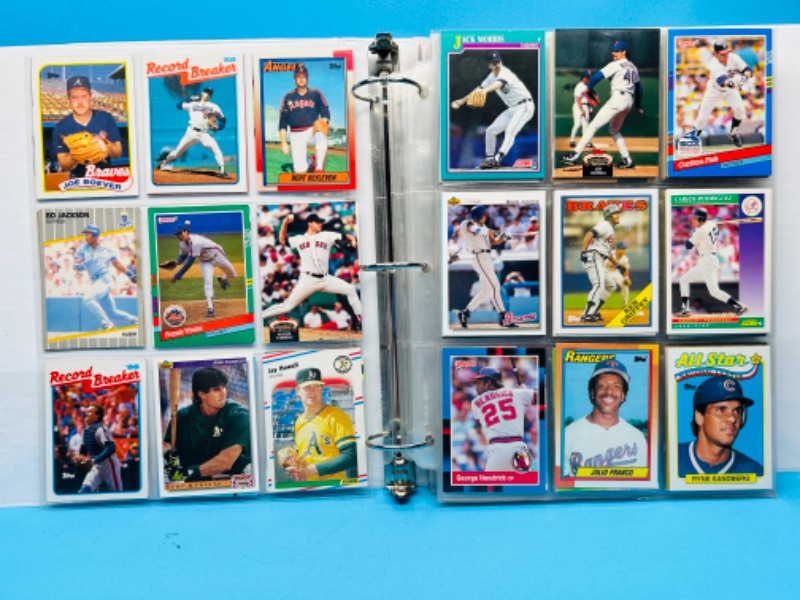 Photo 1 of 151272… 324 mixed baseball cards in binder 