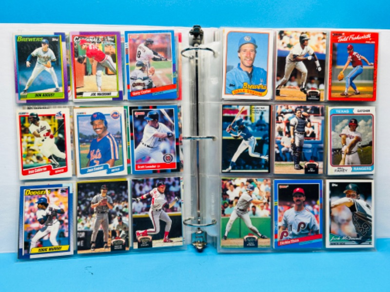 Photo 1 of 151272… 324 mixed baseball cards in binder 