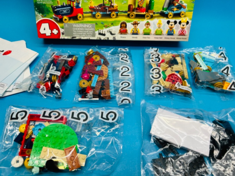 Photo 2 of 151328…missing figures! Lego Disney train kit- no figures 