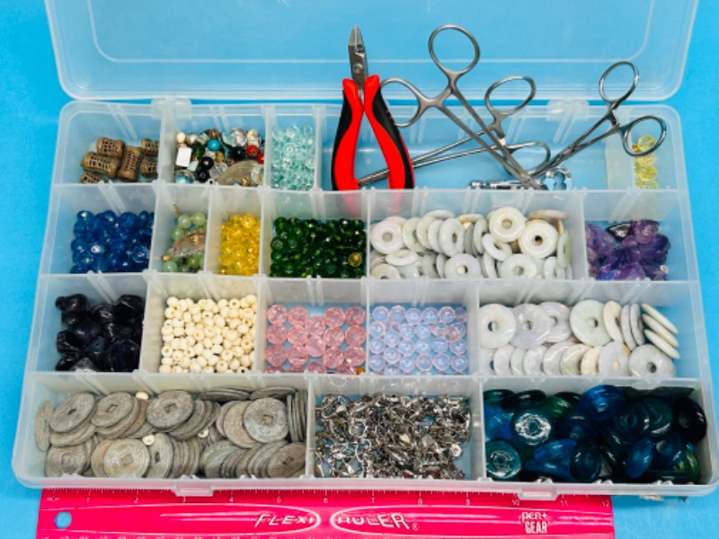 Photo 1 of 151344…jewelry making beads and accessories in case