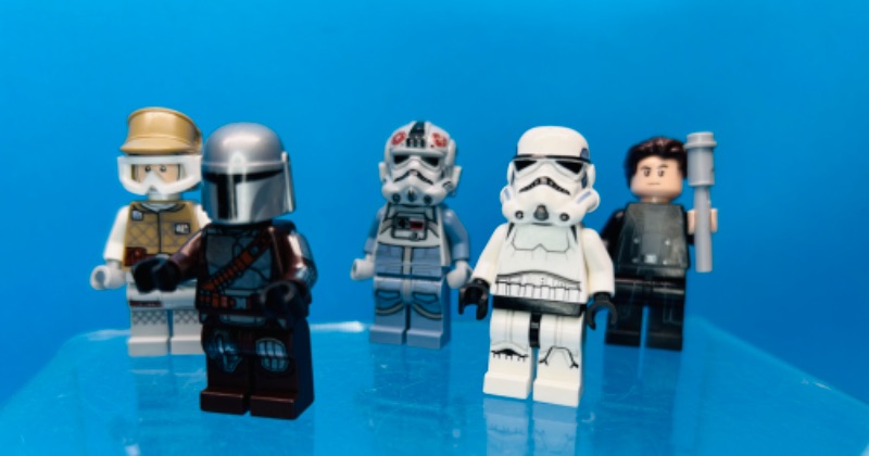 Photo 1 of 151358…  5 LEGO  Star Wars minifigures 