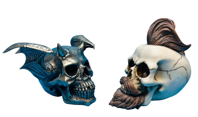 Photo 1 of 151369…2 resin decorative Skulls