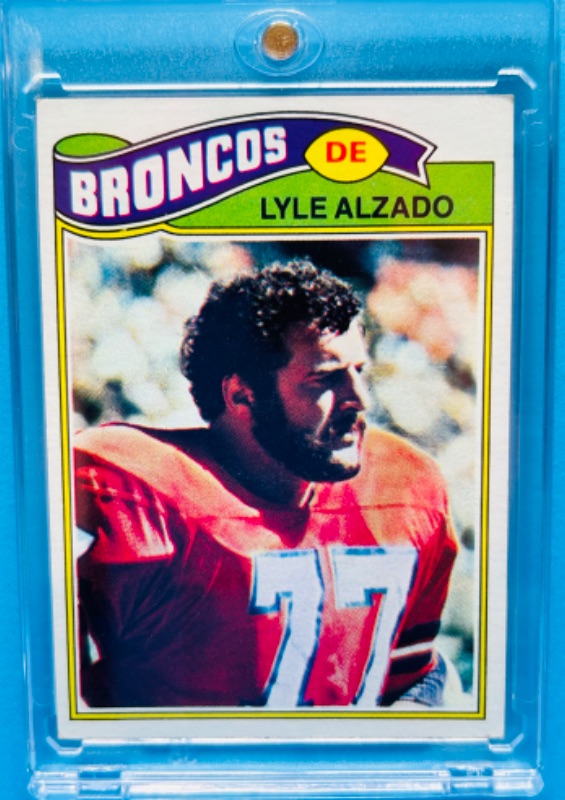 Photo 1 of 151381…Topps 1977 Lyle Alzado card 386 in hard plastic case 