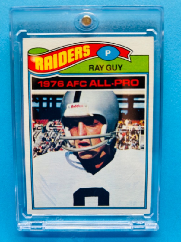 Photo 1 of 151383…Topps 1977 Ray Guy card 320  in hard plastic case 