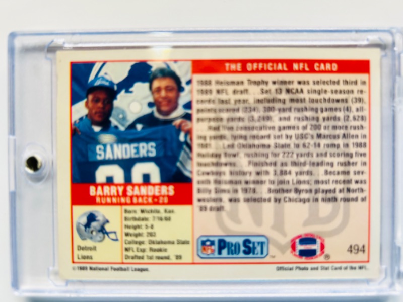 Photo 2 of 151388…NFL Pro Set Rookie Barry Sanders card 494 in hard plastic case