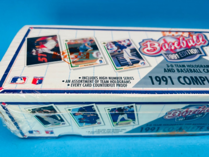 Photo 3 of 151432…sealed Upper Deck baseball 1991 edition box 800 cards 