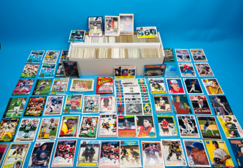 Photo 1 of 151441…1500+ mixed baseball , football, and hockey sports cards in box 