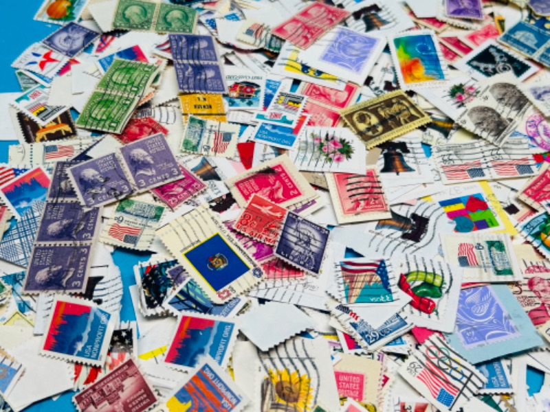 Photo 5 of 151447… hundreds of used vintage stamps 