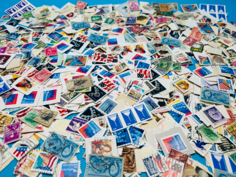 Photo 1 of 151448… hundreds of used vintage stamps 