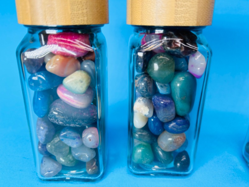 Photo 4 of 151477… 3 small bottles of polished rocks 4”