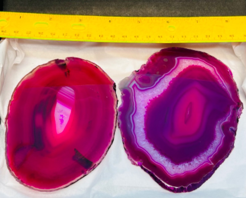 Photo 1 of 151478…2 agate slices 5” in box