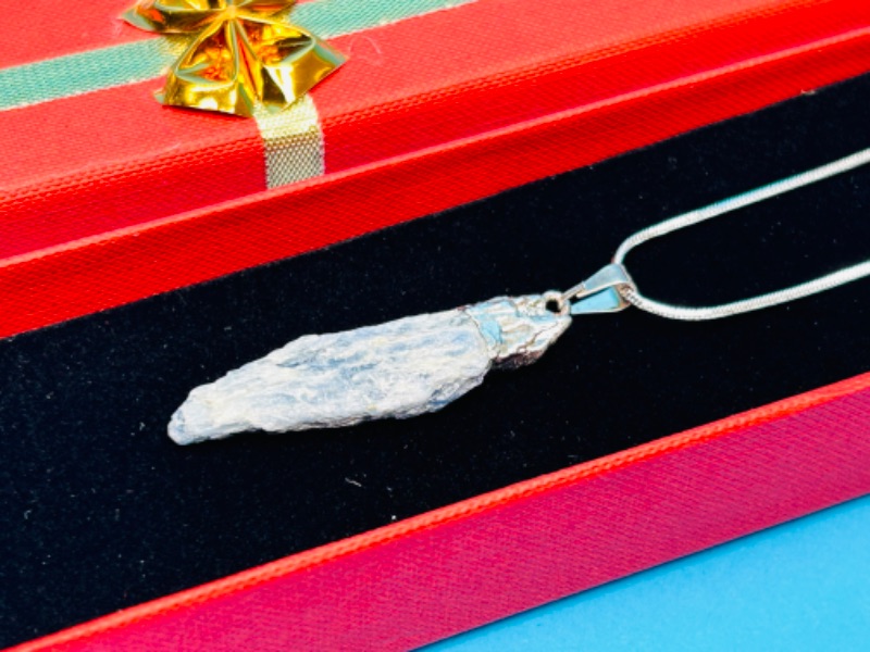 Photo 1 of 151528…rock pendant on 20” chain in gift box