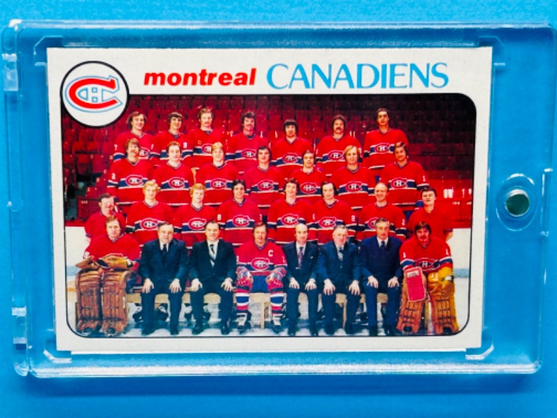 Photo 1 of 151542…1978 Montreal Canadians team card 200  in hard plastic case